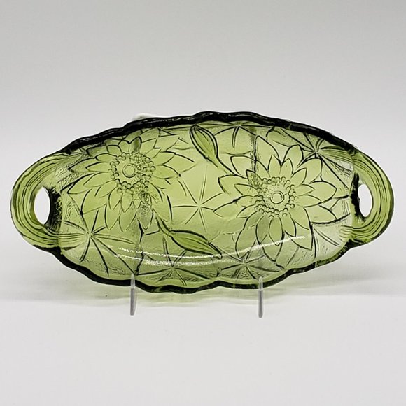Indiana Glass Vintage Green Lily Pons Oval Handled Pickle or Relish Dish - Picture 13 of 14